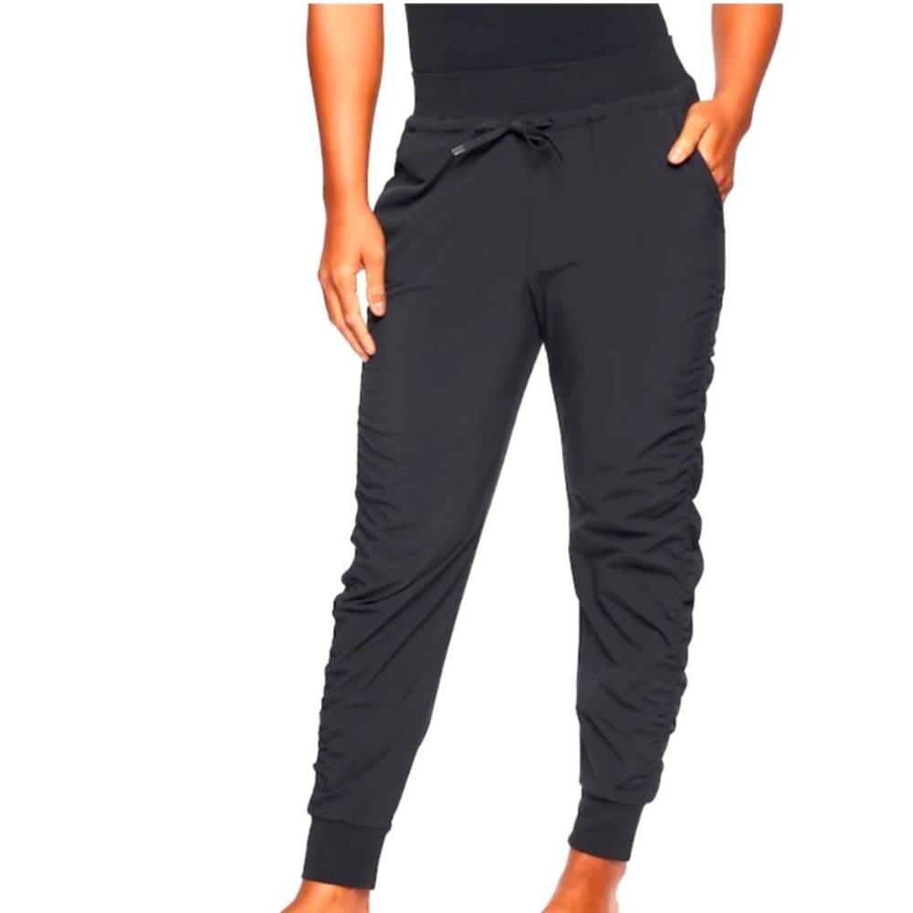 Athleta Attitude Pant Black